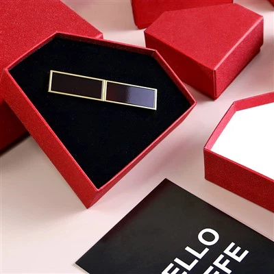 Caixas de presente em formato de diamante de papel brilhante